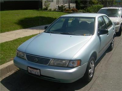 Used Nissan Sentra 1995 : $2777