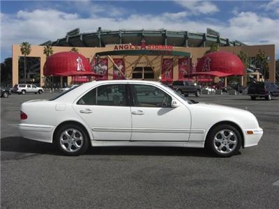 Used Mercedes-Benz EClass 2002 : $10990