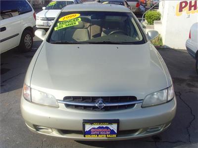 Used Nissan Altima 1999 : $4995