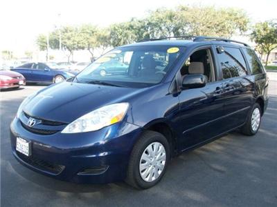 Used Toyota Sienna 2006 : $14995