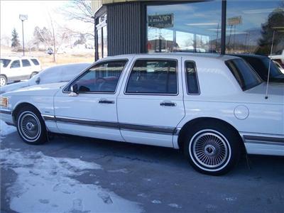 Used Lincoln TownCar 1990 : $5995