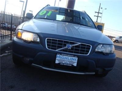 Used Volvo V70 2001 : $6500