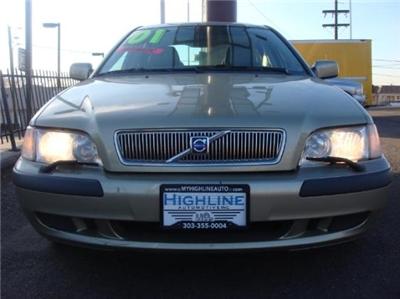 Used Volvo S40 2001 : $4599