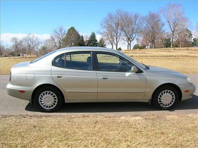 Used Daewoo Leganza 2001 : $2900