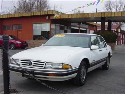 Used Pontiac Bonneville 1990 : $1795