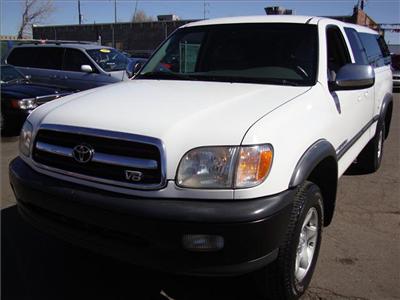 Used Toyota Tundra 2000 : $8999