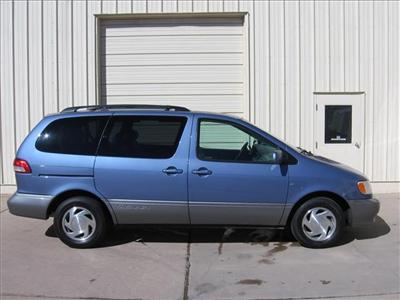 Used Toyota Sienna 2002 : $0