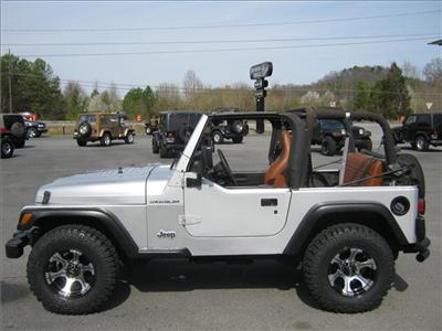 Used Jeep Wrangler 2002 : $10850