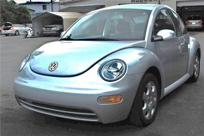 Used Volkswagen NewBeetle 2005 : $11595