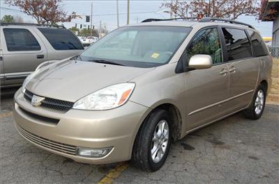 Used Toyota Sienna 2004 : $14900