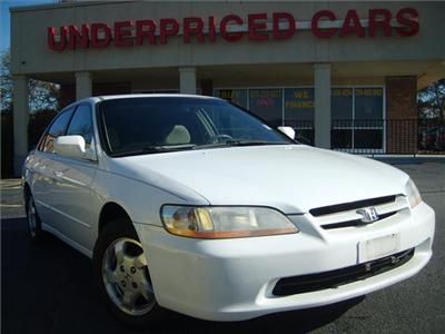 Used Honda Accord 2000 : $4900
