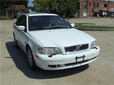 Used Volvo S40 2004 : $9995