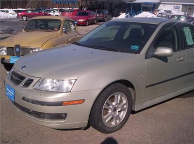 Used Saab 93 2006 : $9995
