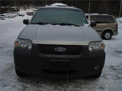 Used Ford Escape 2006 : $7500