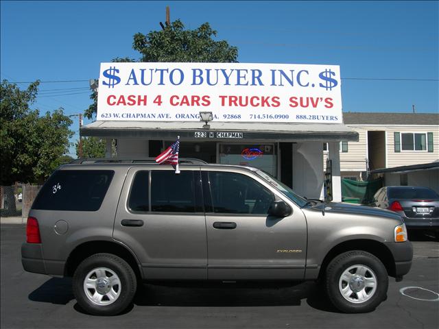 Used Ford Explorer 2004 : $8995