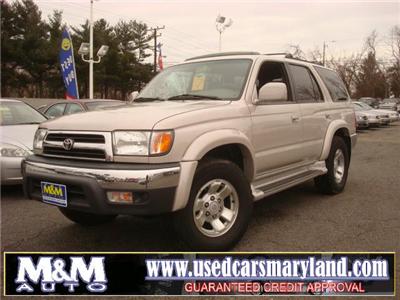 Used Toyota 4Runner 2000 : $9989