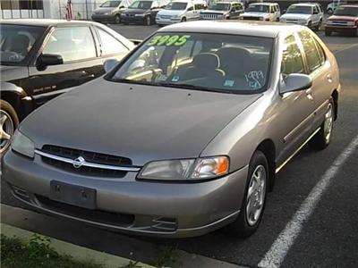 Used Nissan Altima 1999 : $3995