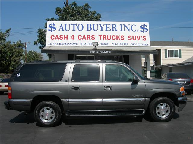 Used GMC Yukon XL 2001 : $9995