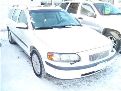 Used Volvo V70 2001 : $5995