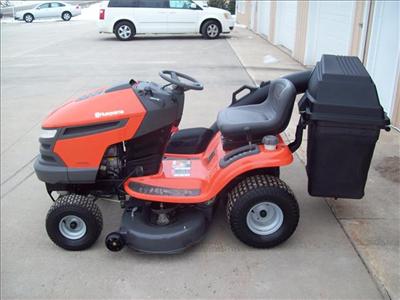 Used HUSQAVARNA YTH2242WITHBAGGER 2010 : $1750