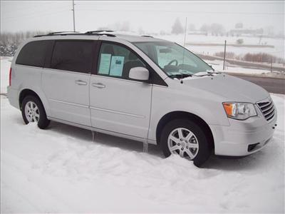 Used Chrysler TownandCountry 2010 : $18900