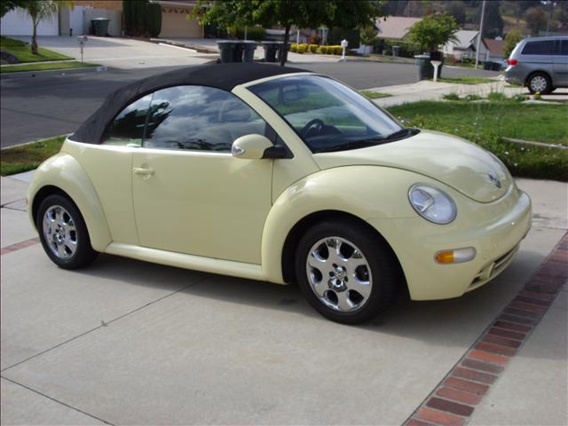 Used Volkswagen New Beetle 2003 : $6984