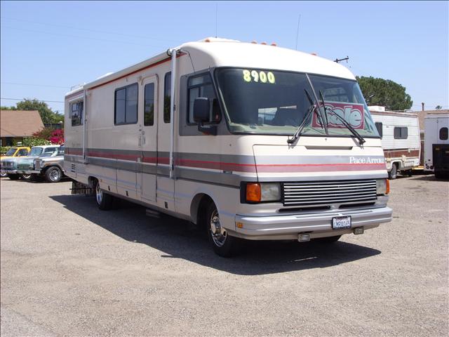 Used Fleetwood Pace Arrow 1992 : $8889