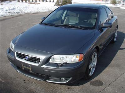 Used Volvo S60 2004 : $9495