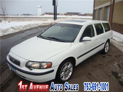 Used Volvo V70 2004 : $4995