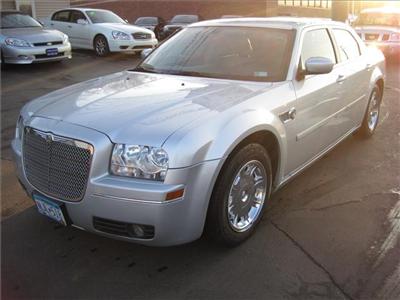 Used Chrysler 300 2005 : $13995