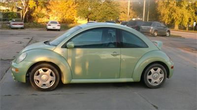 Used Volkswagen NewBeetle 2001 : $5995