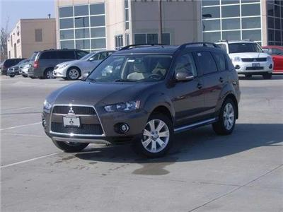 New Mitsubishi Outlander 2011 : $31785