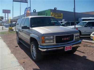 Used GMC Suburban 1999 : $0
