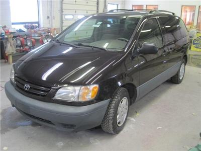 Used Toyota Sienna 2003 : $6900