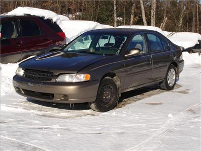 Used Nissan Altima 1999 : $800