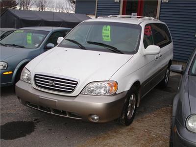 Used Kia Sedona 2003 : $3500