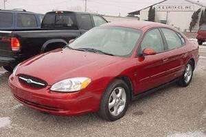 Used Ford Taurus 2000 : $1995