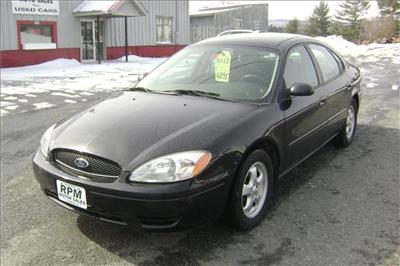 Used Ford Taurus 2004 : $5995