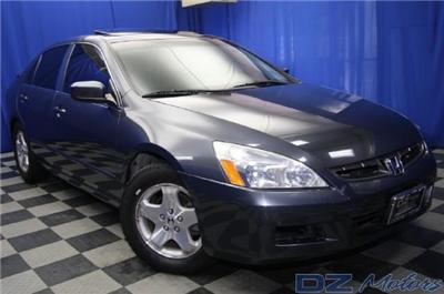 Used Honda Accord 2005 : $10900