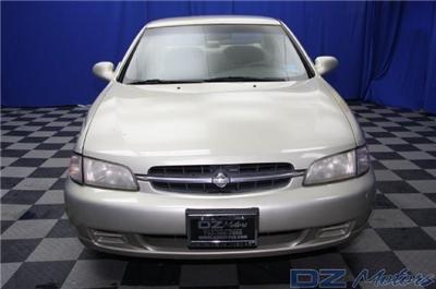 Used Nissan Altima 1998 : $1900