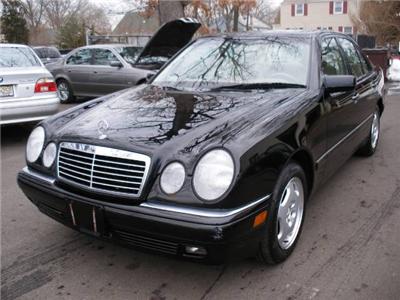 Used Mercedes-Benz EClass 1999 : $9999
