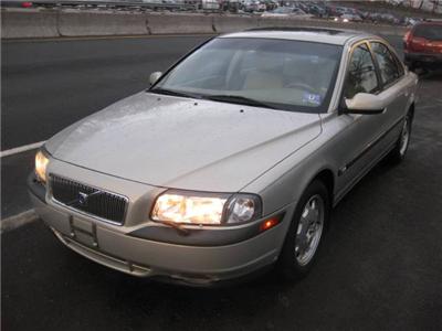 Used Volvo S80 2000 : $4995