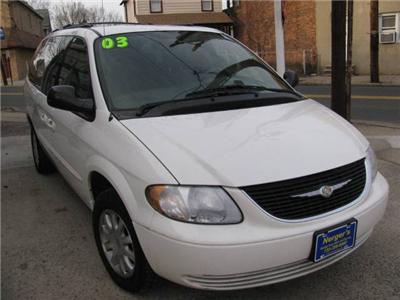 Used Chrysler TownandCountry 2003 : $9450