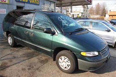 Used Plymouth GrandVoyager 1998 : $1000