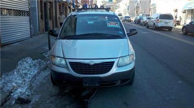 Used Chrysler Voyager 2001 : $3495