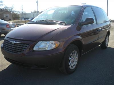 Used Chrysler Voyager 2002 : $2995