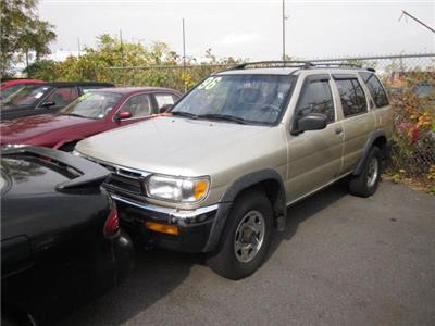 Used Nissan Pathfinder 1996 : $2995