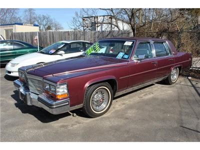 Used Cadillac FleetwoodBrougham 1986 : $4500