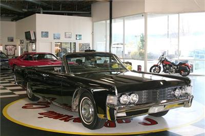 Used Lincoln Continential 1965 : $29995