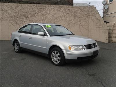 Used Volkswagen Passat 2000 : $4900